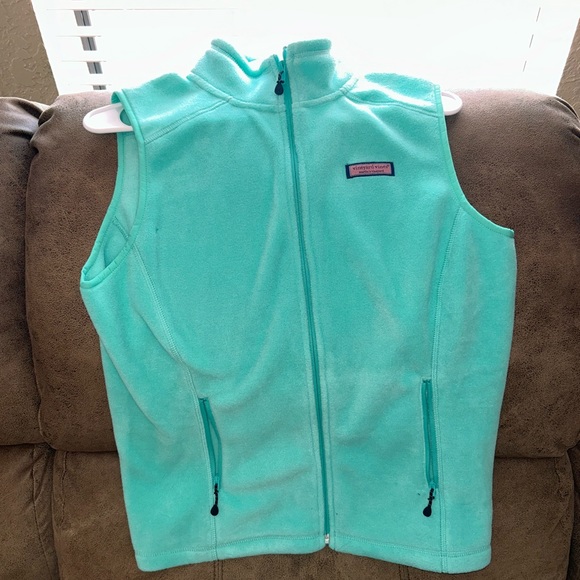 Vineyard Vines Jackets & Blazers - NWT Size Small Vineyard Vines Teal zip up vest